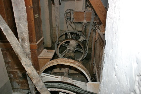 x8725.jpg